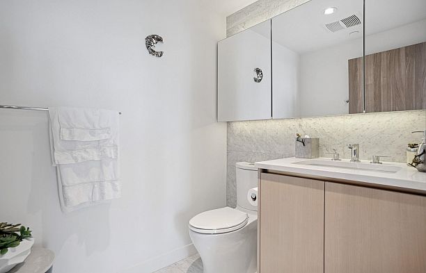 2618 89 Nelson Street Yaletown