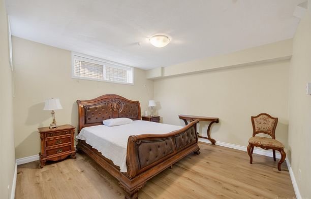 2407 W 18th Avenue Arbutus