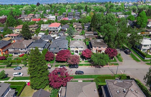 2407 W 18th Avenue Arbutus