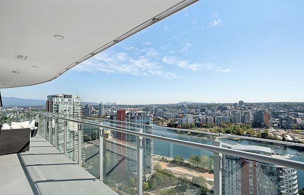 2618 89 Nelson Street Yaletown