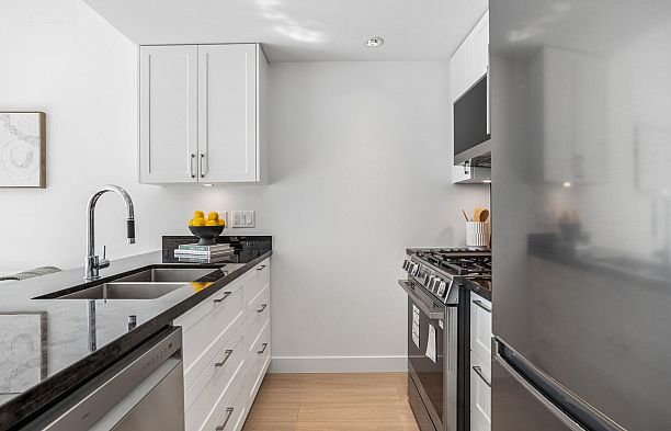 605 1708 Columbia Street False Creek