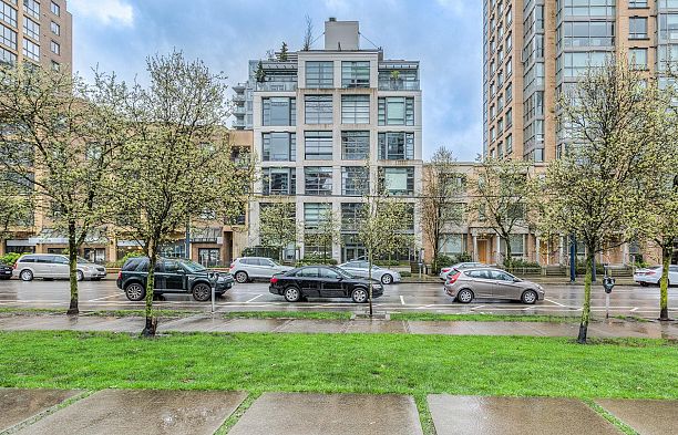 104 1168 Richards Street Yaletown