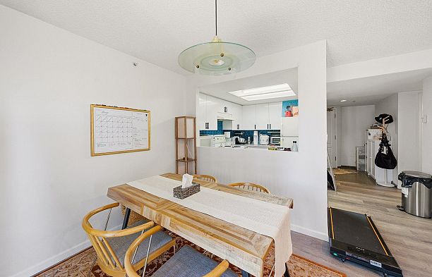 1705 867 Hamilton Street Downtown VW