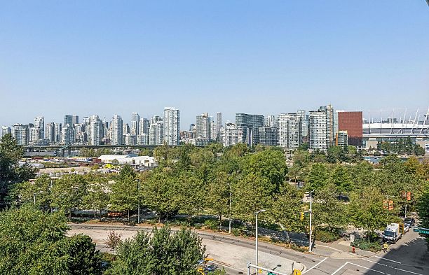 605 1708 Columbia Street False Creek