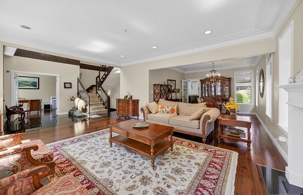 2407 W 18th Avenue Arbutus