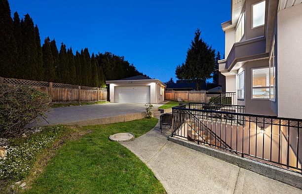4087 SW Marine Drive Southlands
