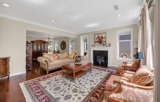 2407 W 18th Avenue Arbutus
