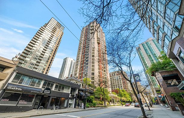 1705 867 Hamilton Street Downtown VW