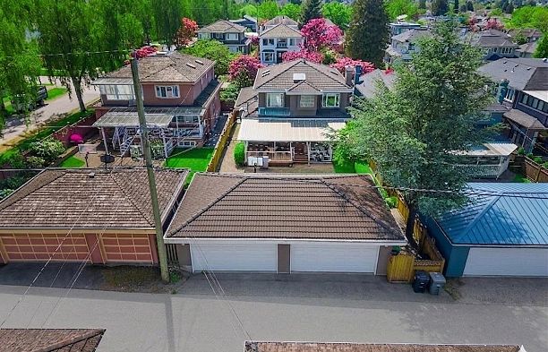 2407 W 18th Avenue Arbutus