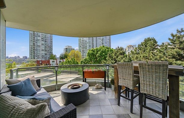603 1009 Expo Boulevard Yaletown
