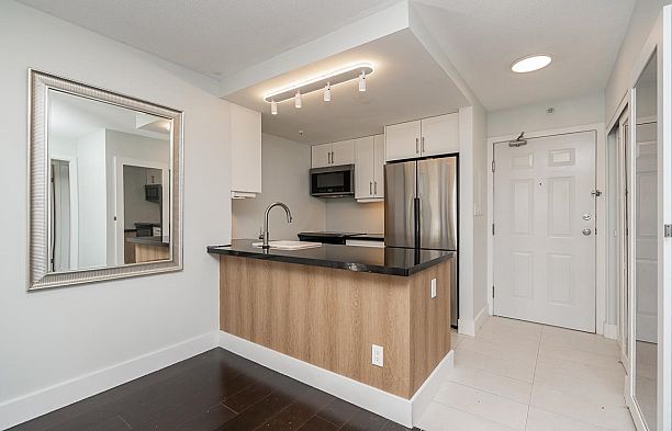 403 811 Helmcken Street Downtown VW