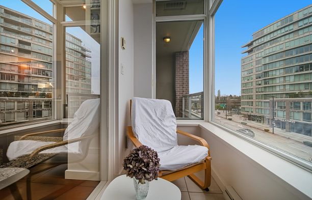 306 2055 Yukon Street False Creek