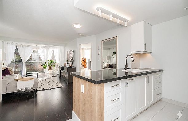 403 811 Helmcken Street Downtown VW
