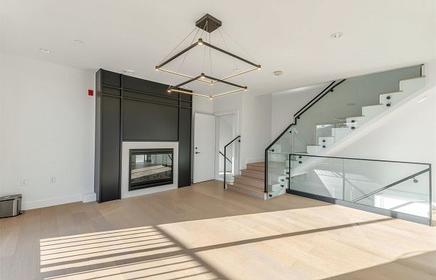 7359 Oak Street South Granville