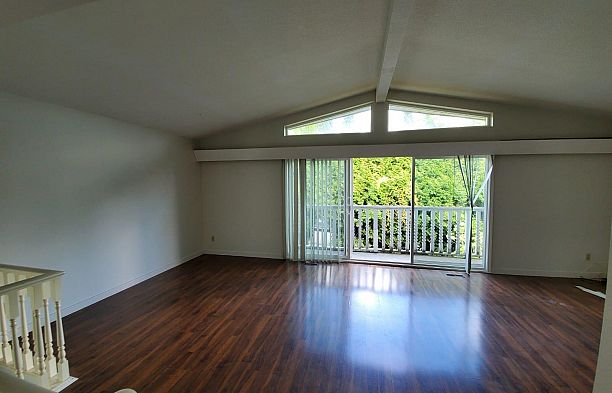 7687 Oak Street South Granville