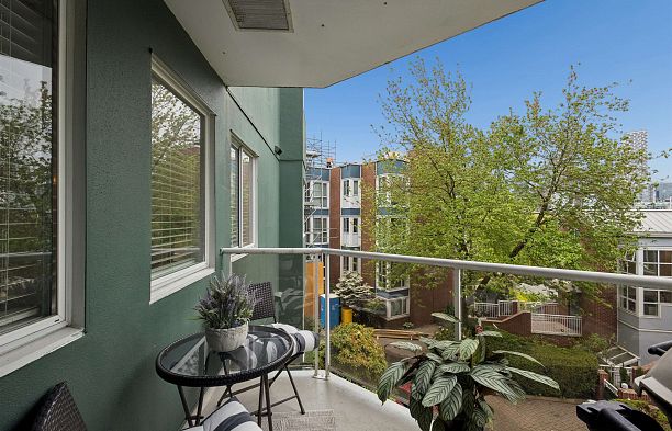 303 1508 Mariner Walk False Creek