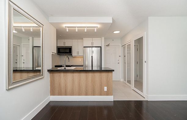 403 811 Helmcken Street Downtown VW