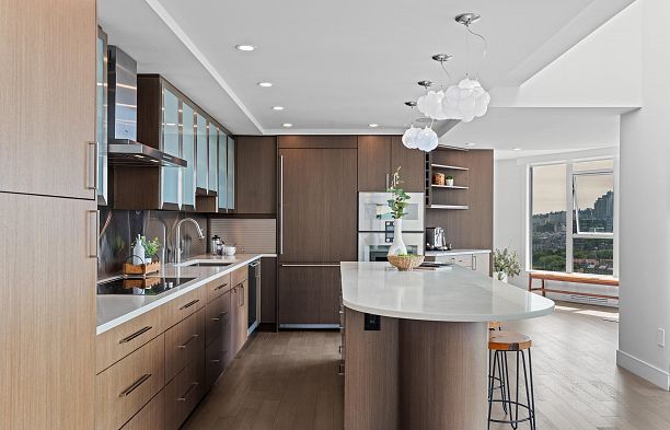 2403 1500 Howe Street Yaletown