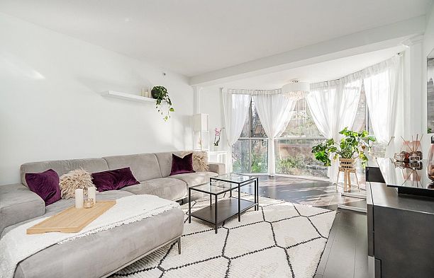 403 811 Helmcken Street Downtown VW