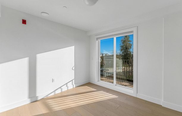 7359 Oak Street South Granville