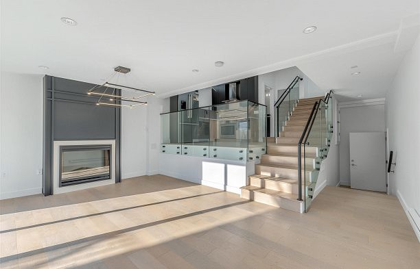 7355 Oak Street South Granville