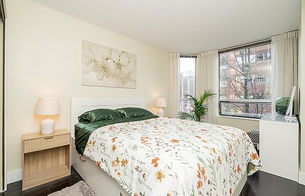 403 811 Helmcken Street Downtown VW