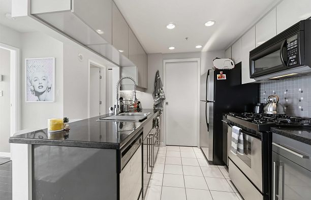 908 1408 Strathmore Mews Yaletown