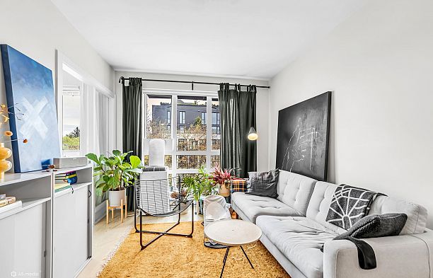 506 2477 Carolina Street Mount Pleasant VE