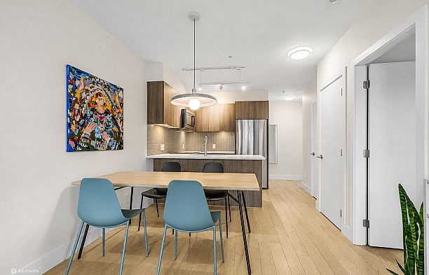 506 2477 Carolina Street Mount Pleasant VE