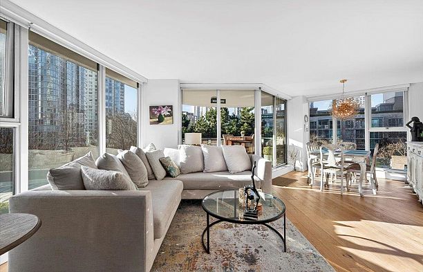 603 1009 Expo Boulevard Yaletown