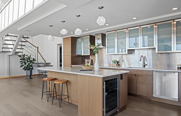 2403 1500 Howe Street Yaletown