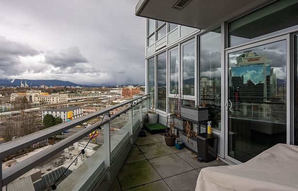 1509 1618 Quebec Street Mount Pleasant VE