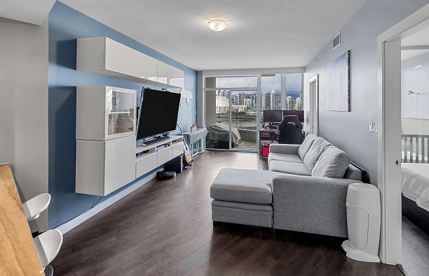 1509 1618 Quebec Street Mount Pleasant VE