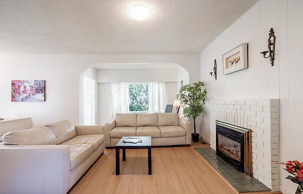 2720 W 24th Avenue Arbutus