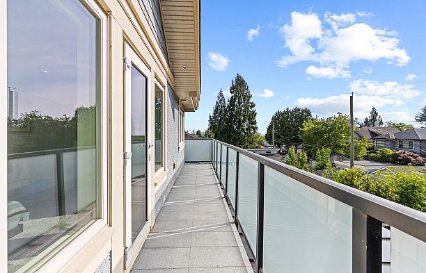 7547 Selkirk Street South Granville