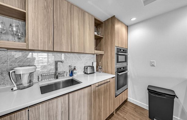 1207 1768 Cook Street False Creek