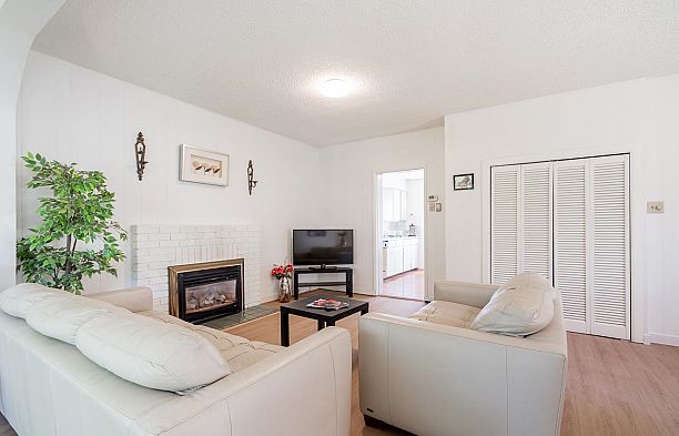 2720 W 24th Avenue Arbutus