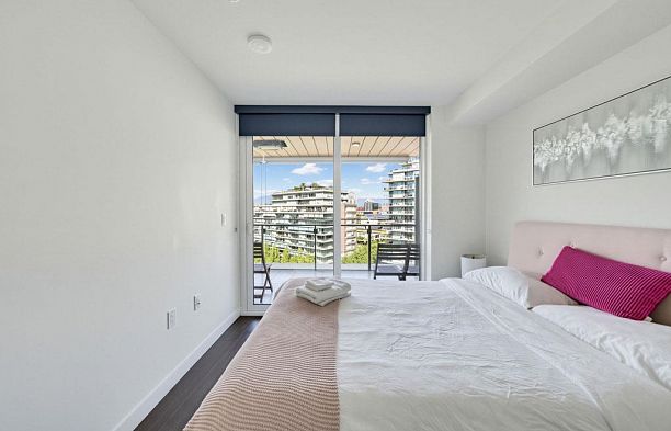 1207 1768 Cook Street False Creek