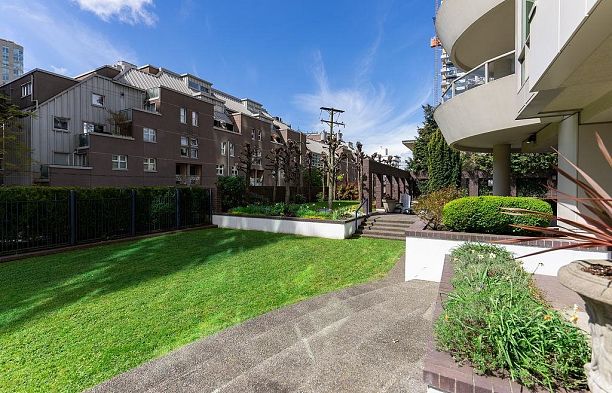 403 1020 Harwood Street West End VW