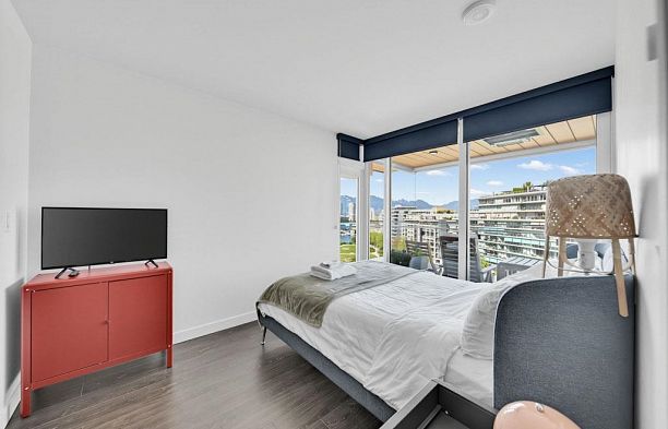 1207 1768 Cook Street False Creek