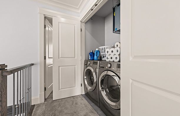 7547 Selkirk Street South Granville