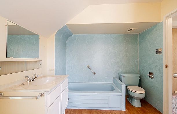 2720 W 24th Avenue Arbutus