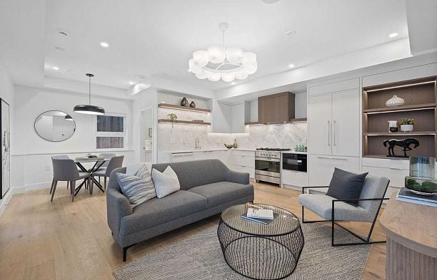 1145 W 33rd Avenue Shaughnessy