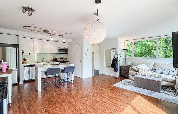390 E 11th Avenue Mount Pleasant VE
