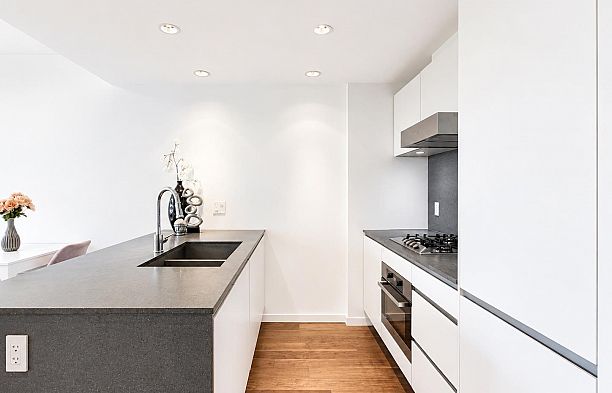 907 8488 Cornish Street S.W. Marine