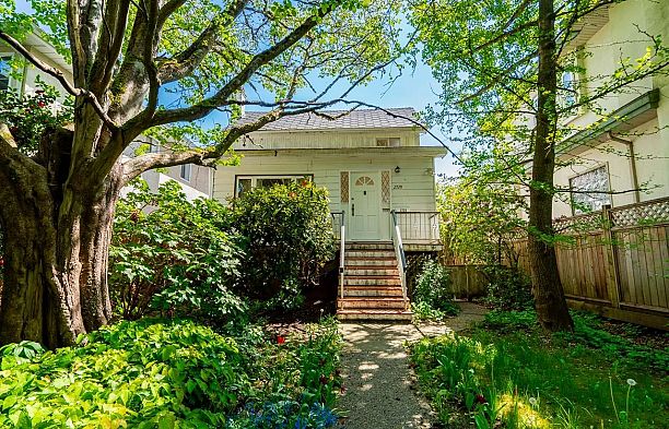 2720 W 24th Avenue Arbutus