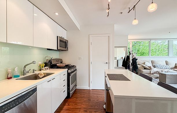 390 E 11th Avenue Mount Pleasant VE