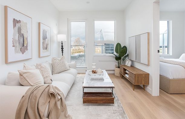 PH521 2471 St. George Street Mount Pleasant VE