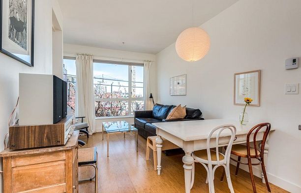 208 205 E 10th Avenue Mount Pleasant VE