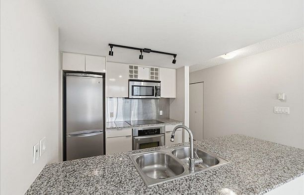 1605 788 Hamilton Street Downtown VW